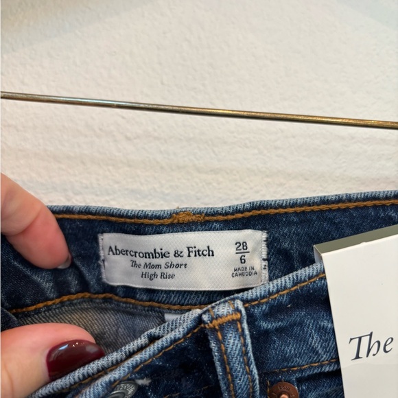 Abercrombie & Fitch Jean Shorts Size 28/6 - Picture 4 of 5
